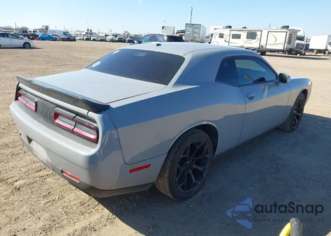 2022 Dodge Challenger Sxt z USA, uszkodzony, nr VIN 2C3CDZAG1NH132113